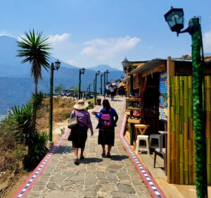 Frauen mit Autismus: Symptome, Masking und warum viele Diagnosen so spät gestellt werden